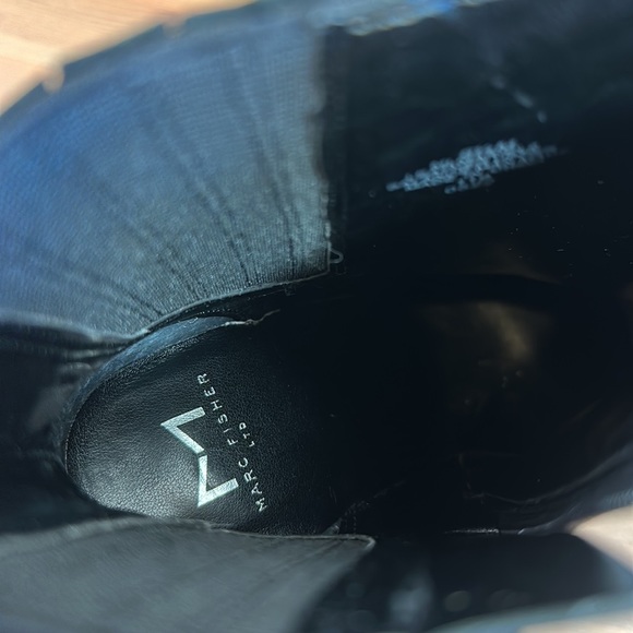 Marc Fisher LTD Mariel 2 Pointed Toe Heeled Croc Embossed Western Bootie… - Picture 9 of 13